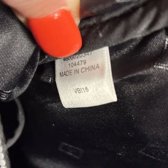 Vera Bradley Crossbody Bag With Adjustable Strap & Zipper Closure - Picture 11 of 11